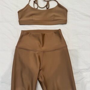 Alo SET (comes together)